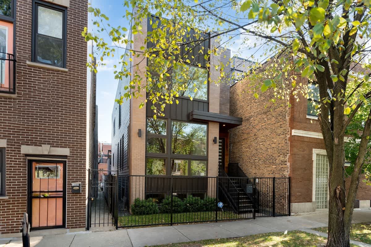 Wander Chicago Modern #98