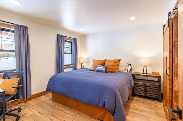 Bedroom 1 image 1