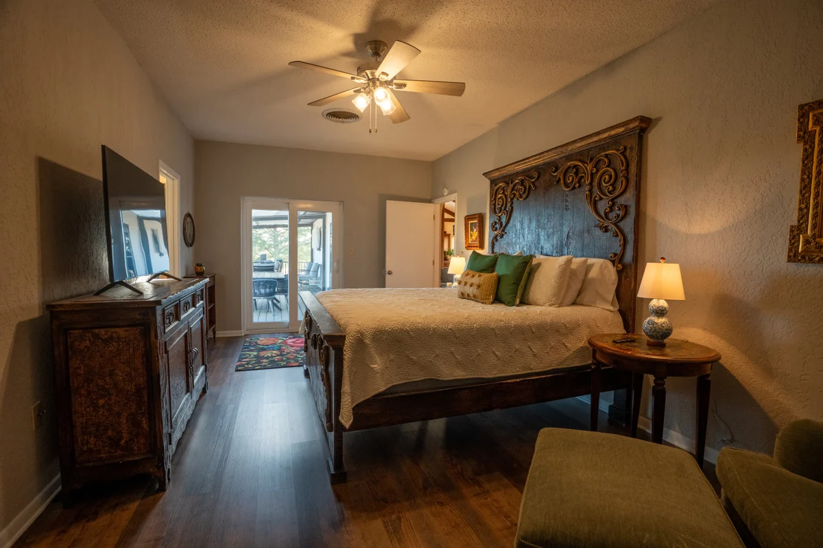 Bedroom 1 image 1
