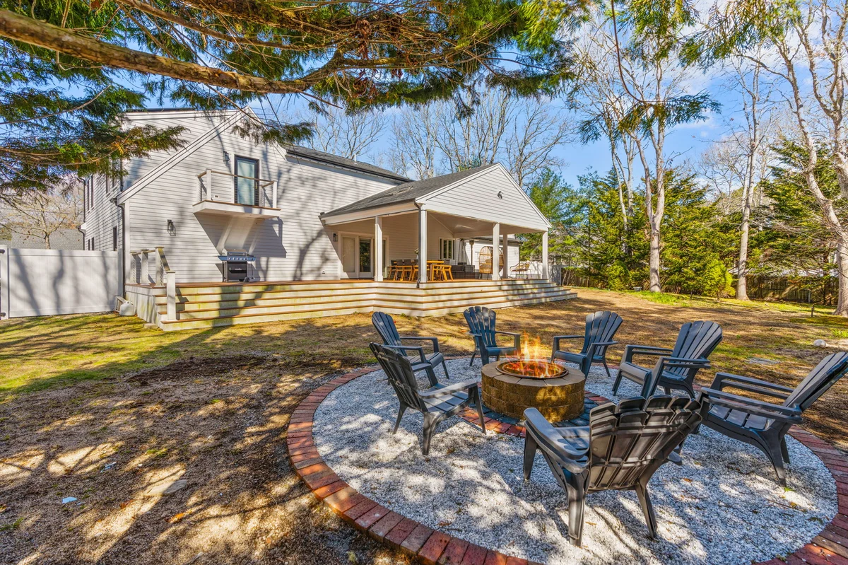 Home in Barnstable property photo 2
