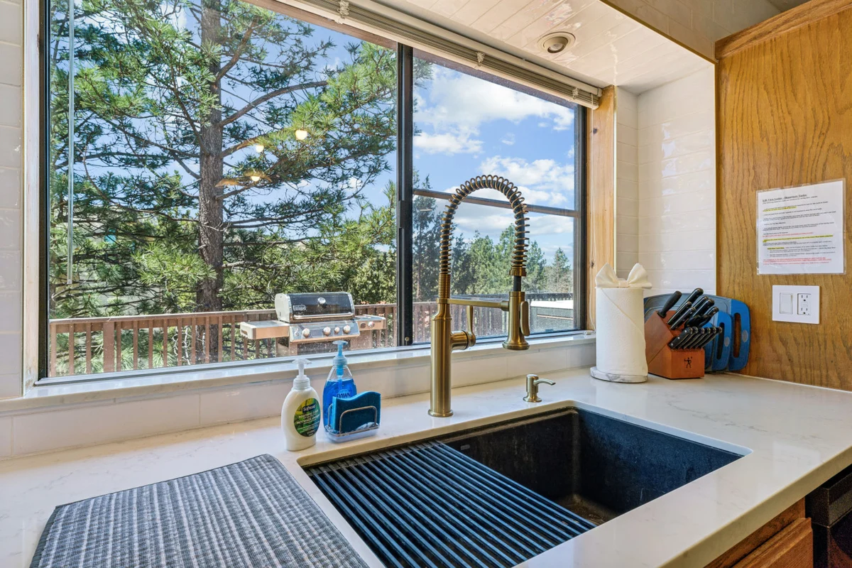 Fully Remodeled * Spacious * Slope Views * Wet bar #8