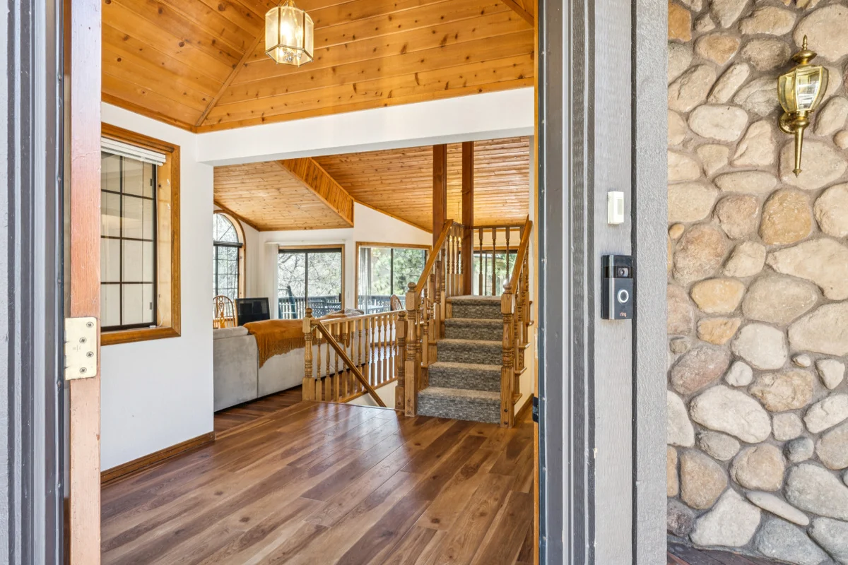 Fully Remodeled * Spacious * Slope Views * Wet bar #10