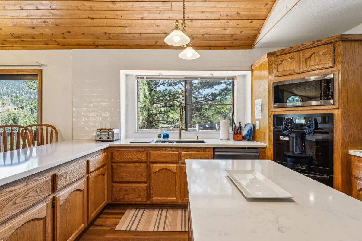 Fully Remodeled * Spacious * Slope Views * Wet bar #63