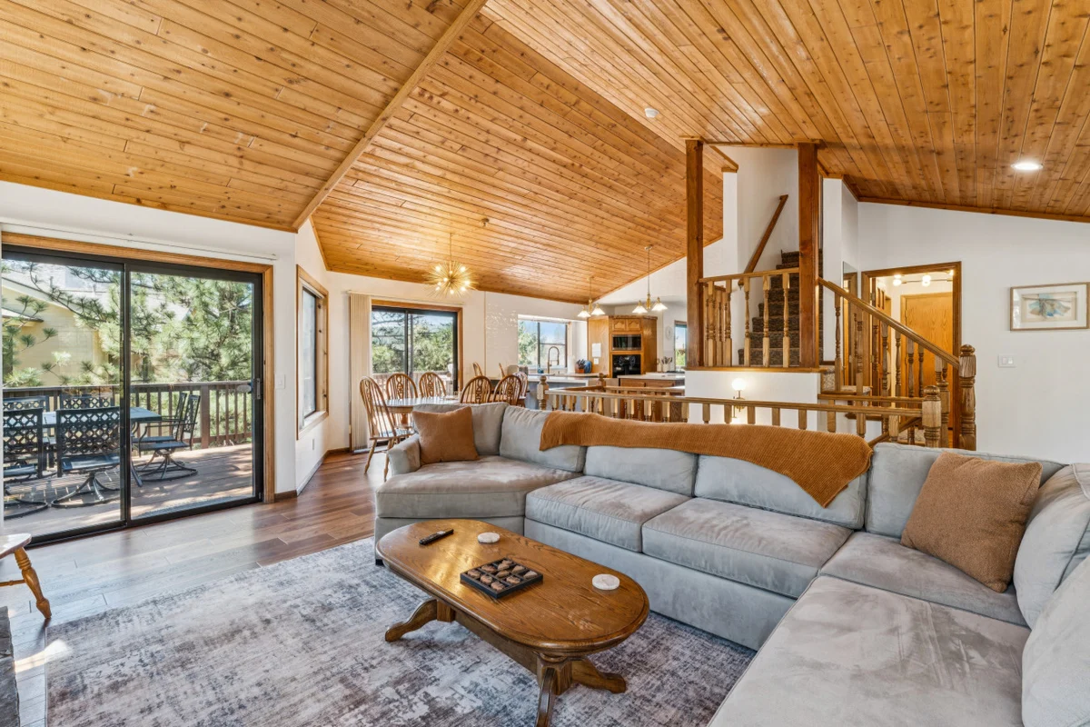 Fully Remodeled * Spacious * Slope Views * Wet bar #43