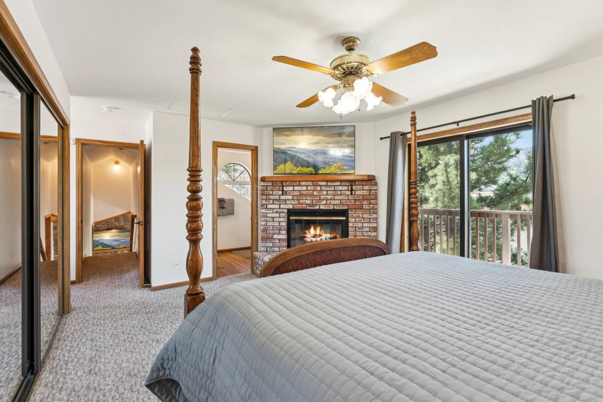 Fully Remodeled * Spacious * Slope Views * Wet bar #58