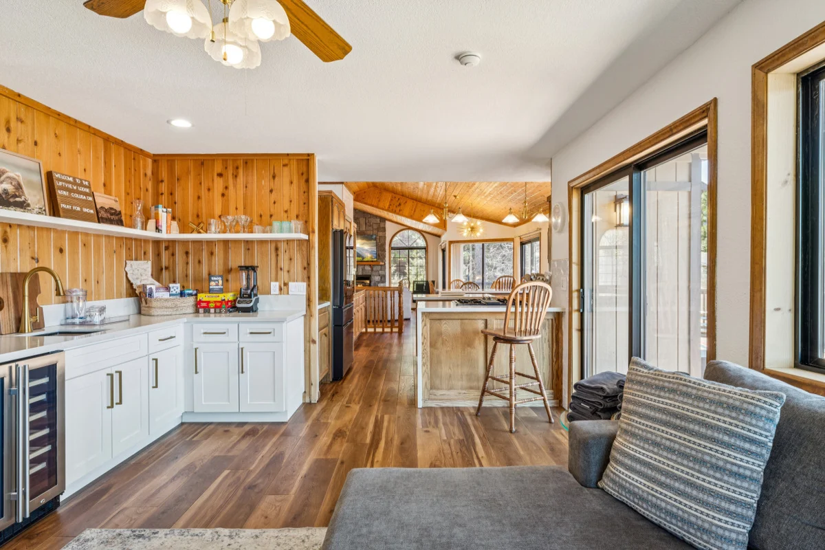 Fully Remodeled * Spacious * Slope Views * Wet bar #51