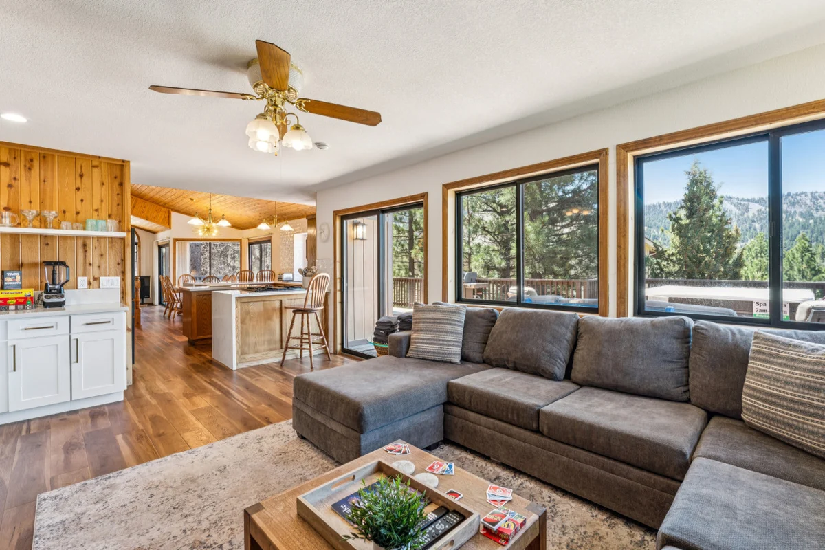 Fully Remodeled * Spacious * Slope Views * Wet bar #25