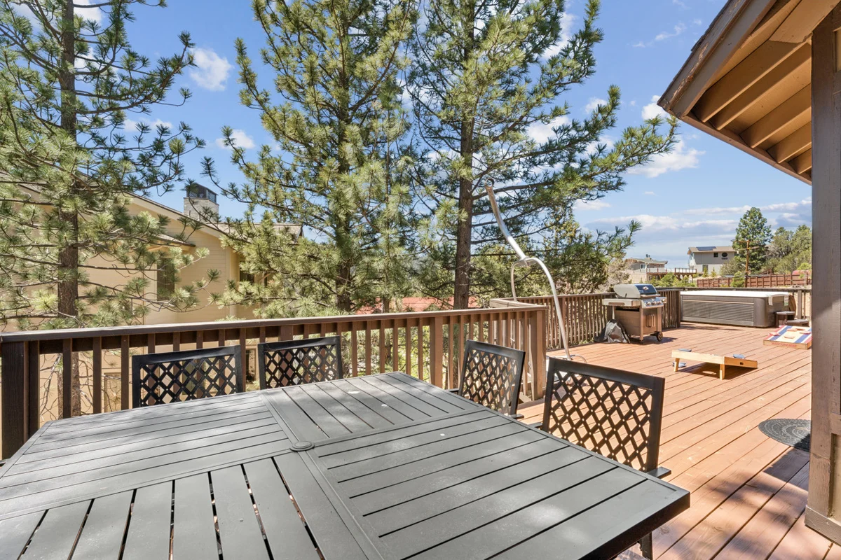 Fully Remodeled * Spacious * Slope Views * Wet bar #81