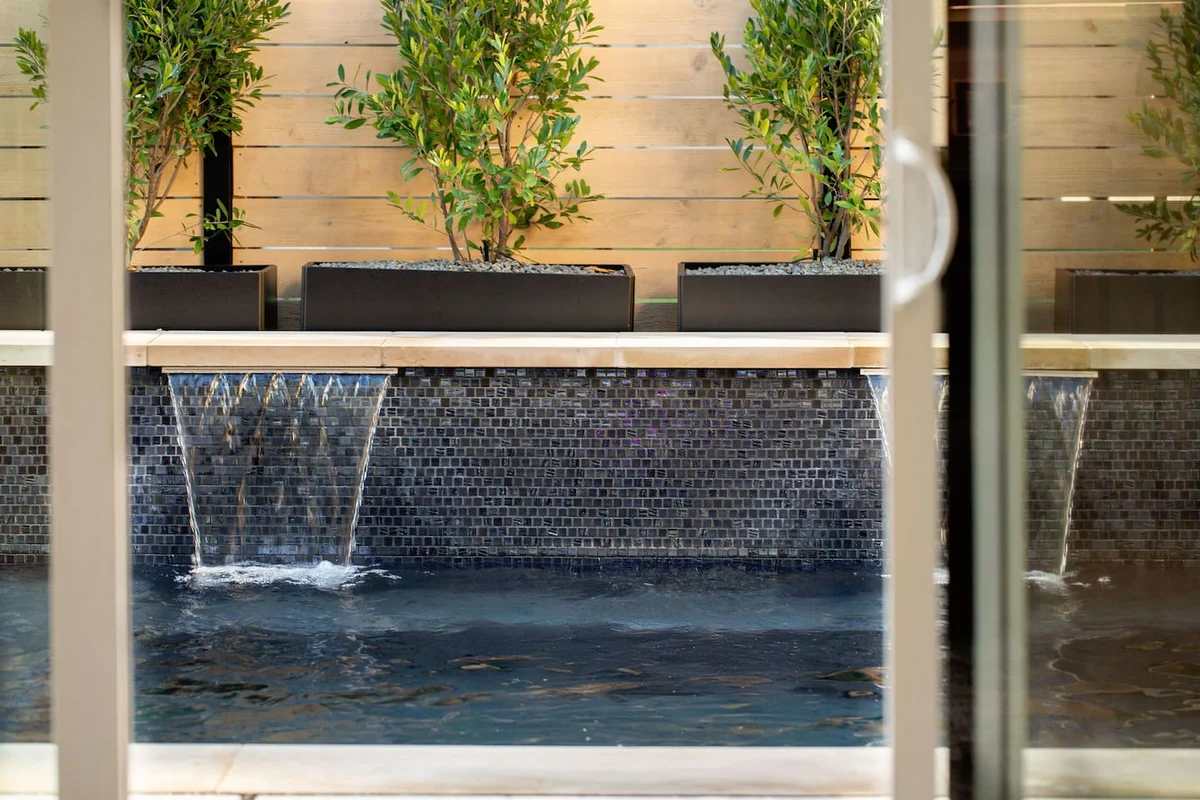 Rooftop DT Views • Heated Pool• Minigolf• Walkable #56