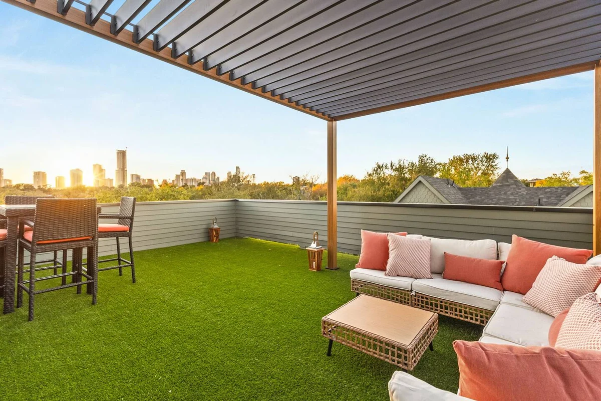 Rooftop DT Views • Heated Pool• Minigolf• Walkable #51