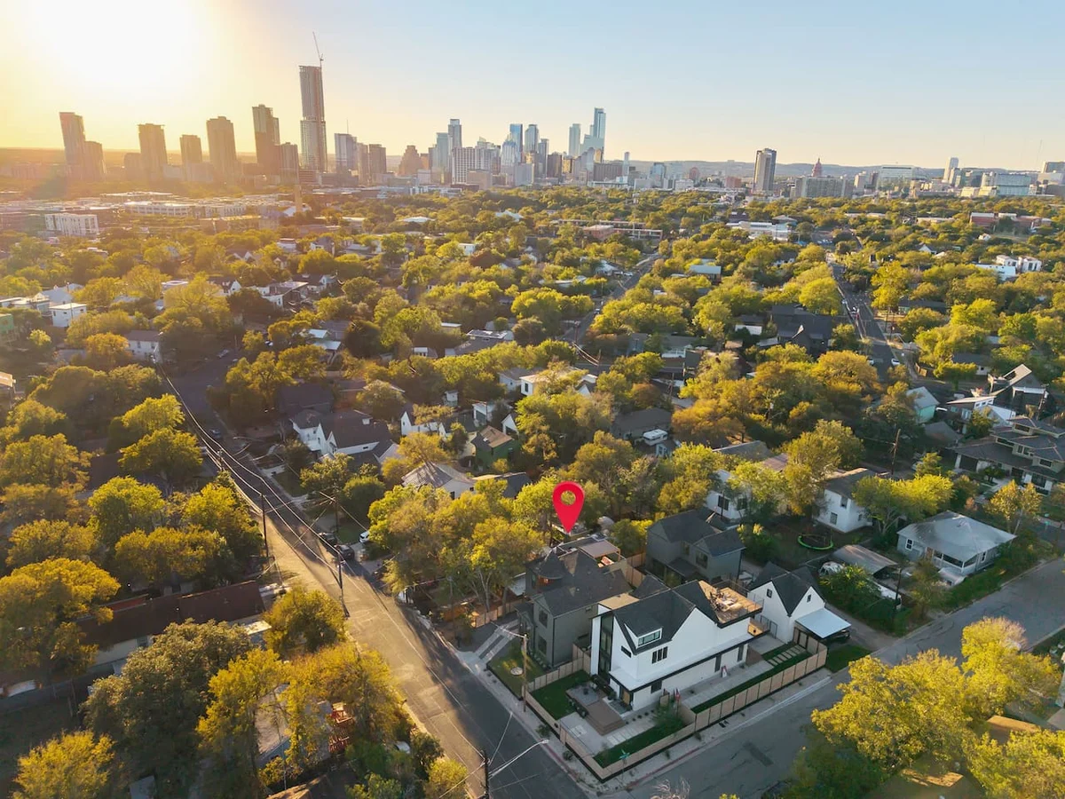 Rooftop DT Views • Heated Pool• Minigolf• Walkable #63