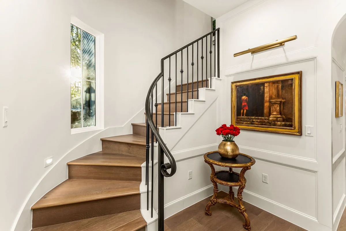 Rooftop DT Views • Heated Pool• Minigolf• Walkable #93