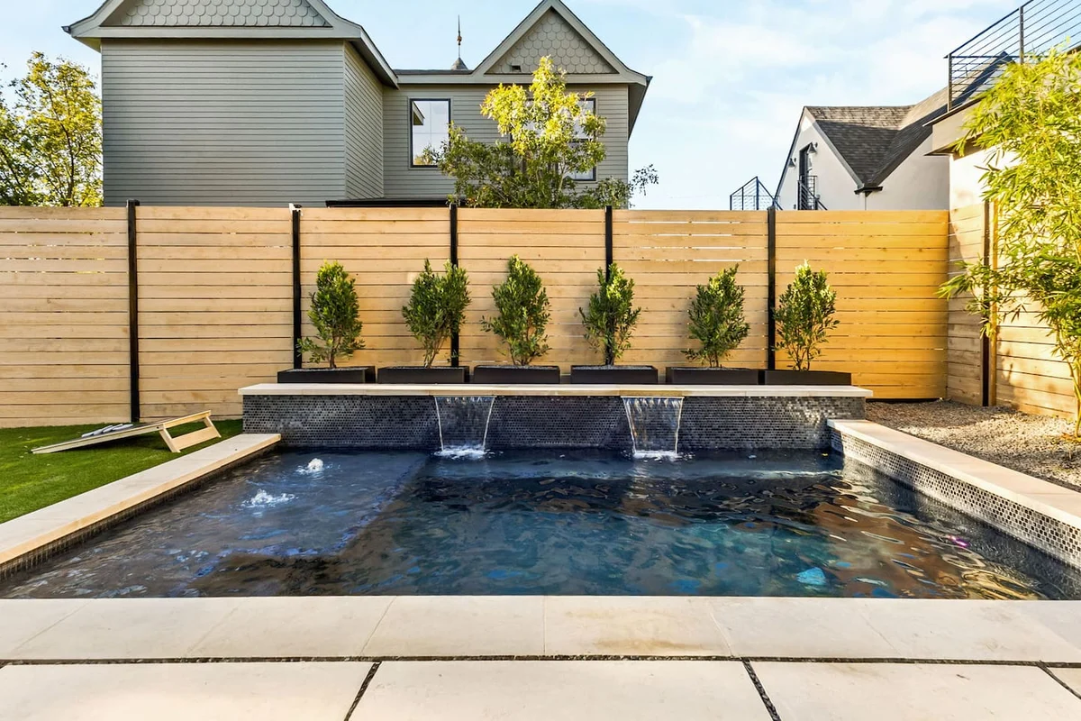 Rooftop DT Views • Heated Pool• Minigolf• Walkable #82