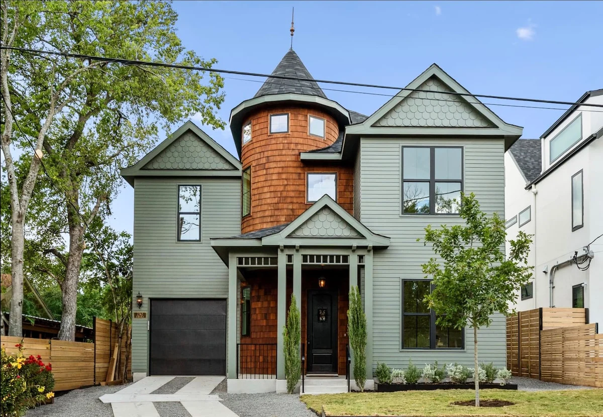 Rooftop DT Views • Heated Pool• Minigolf• Walkable #78
