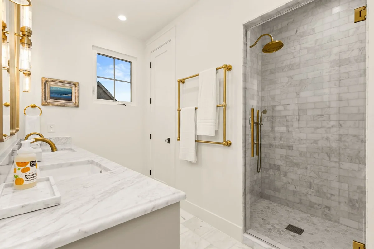 Rooftop DT Views • Heated Pool• Minigolf• Walkable #14