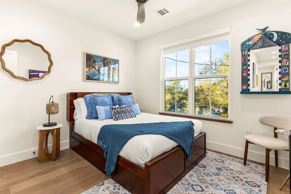 Rooftop DT Views • Heated Pool• Minigolf• Walkable #15