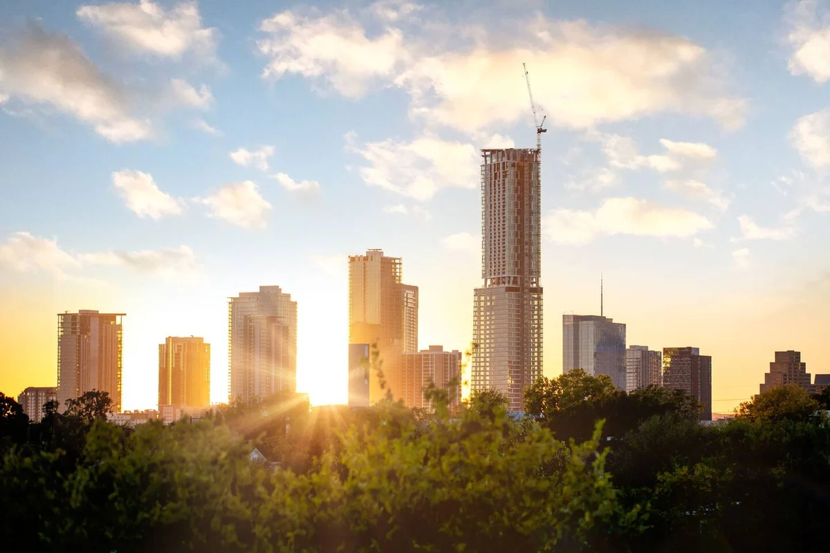 Rooftop DT Views • Heated Pool• Minigolf• Walkable #80