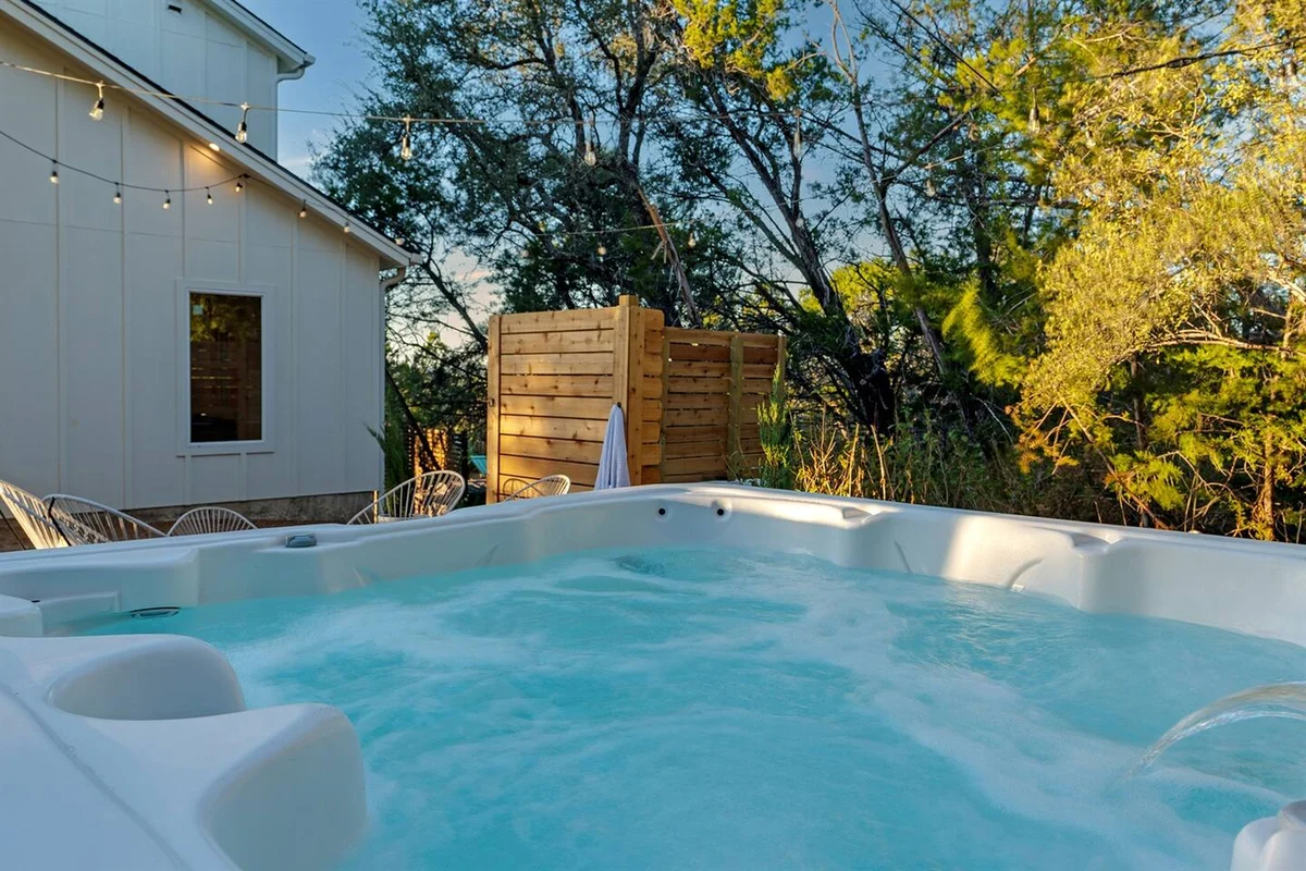 Panoramic Lake Views | Steps to Marina | Hot Tub #101