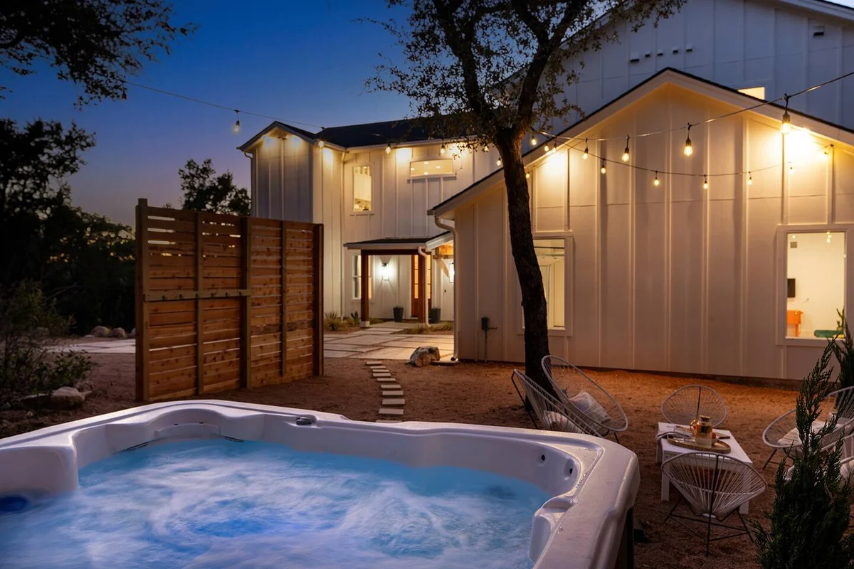 Panoramic Lake Views | Steps to Marina | Hot Tub #97