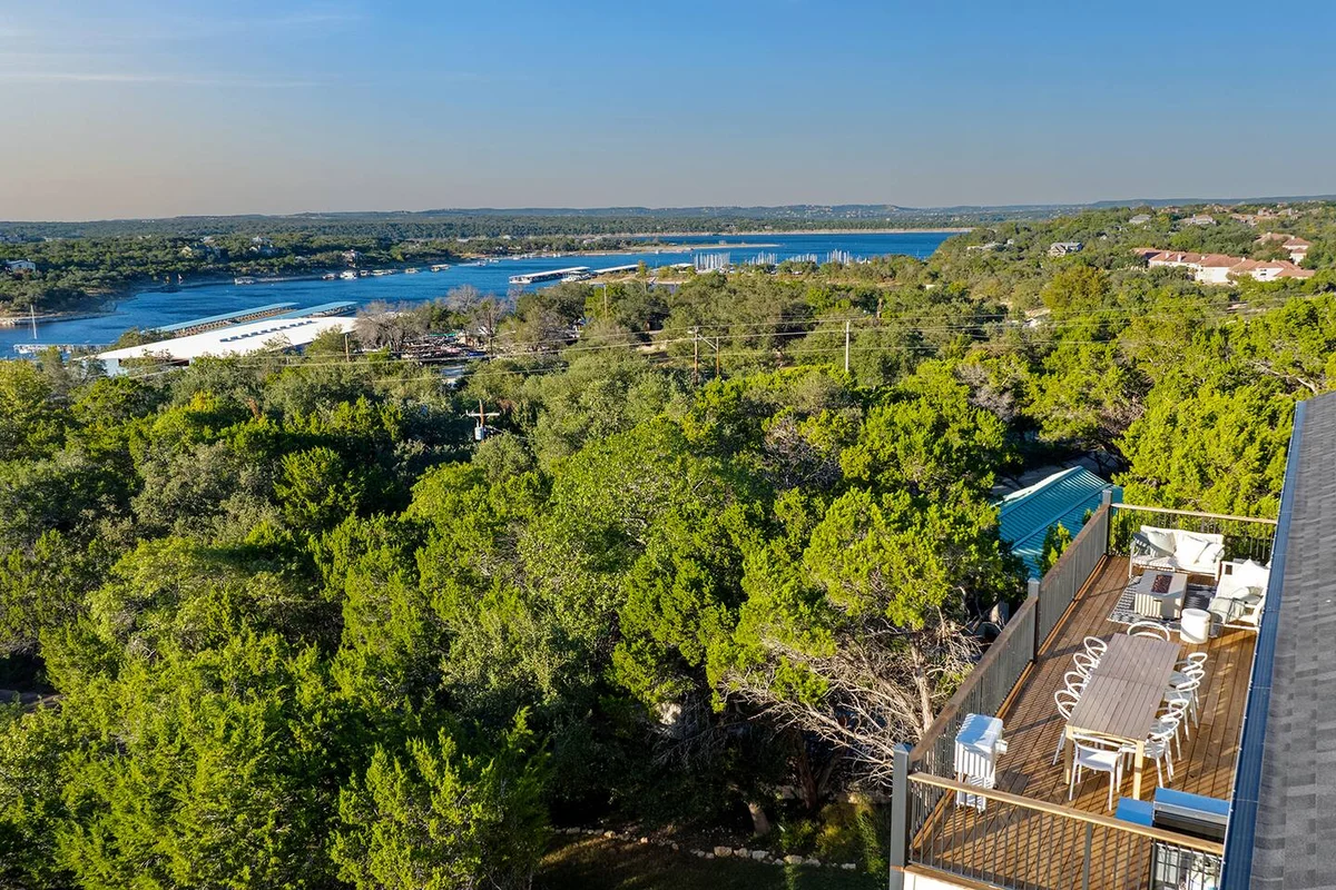 Panoramic Lake Views | Steps to Marina | Hot Tub #98