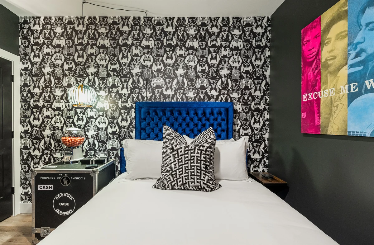 Bedroom 1 image 1