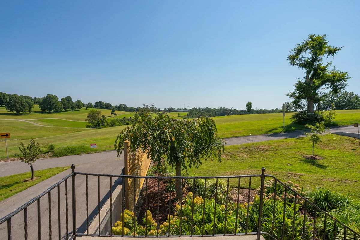 Home in Nashville property photo 4