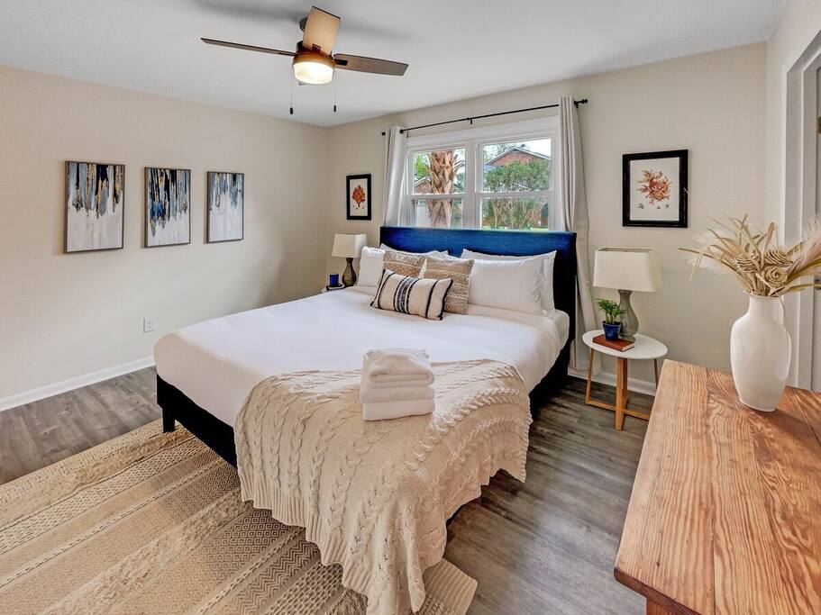 Townhome in Mount Pleasant property photo 4