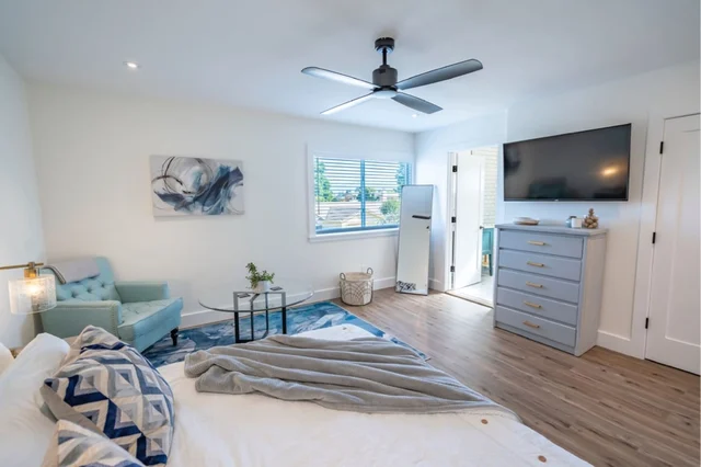 BEDROOM image 1