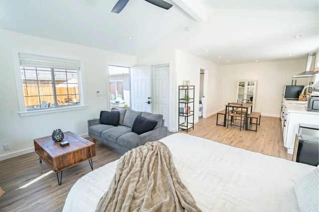 BEDROOM image 1