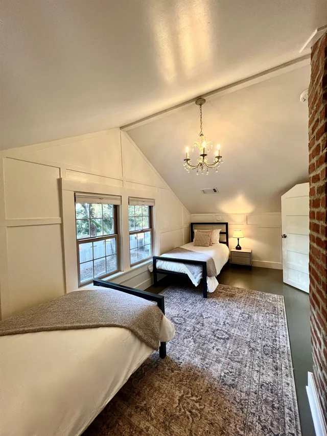 BEDROOM image 1