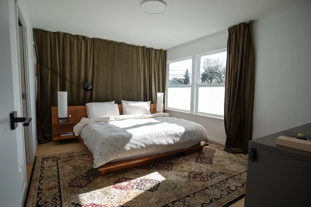 BEDROOM image 1