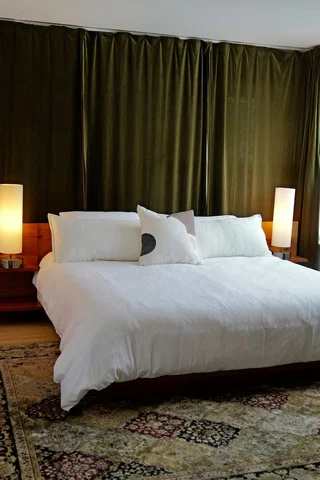 BEDROOM image 1