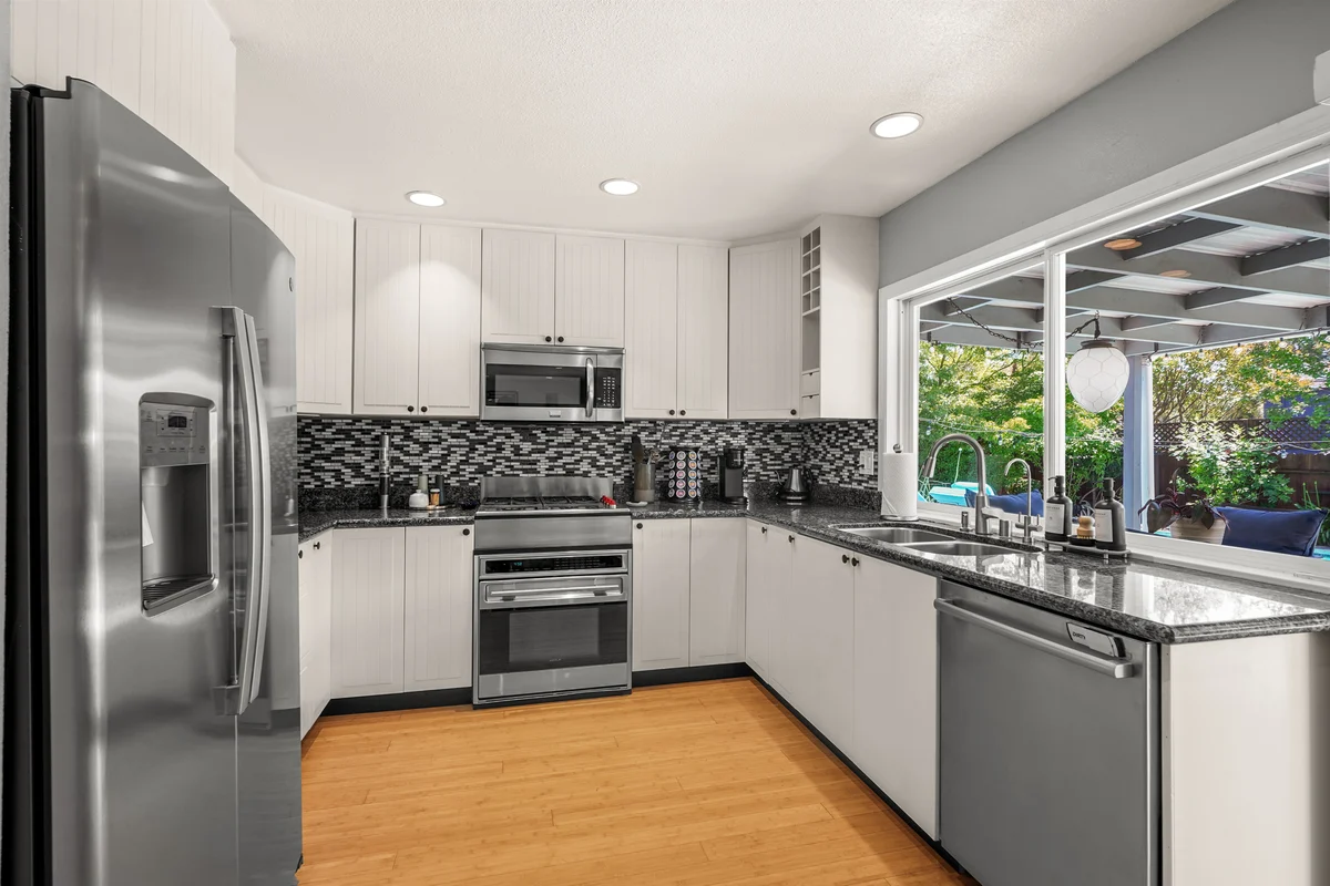 Sol & Vine property photo 5