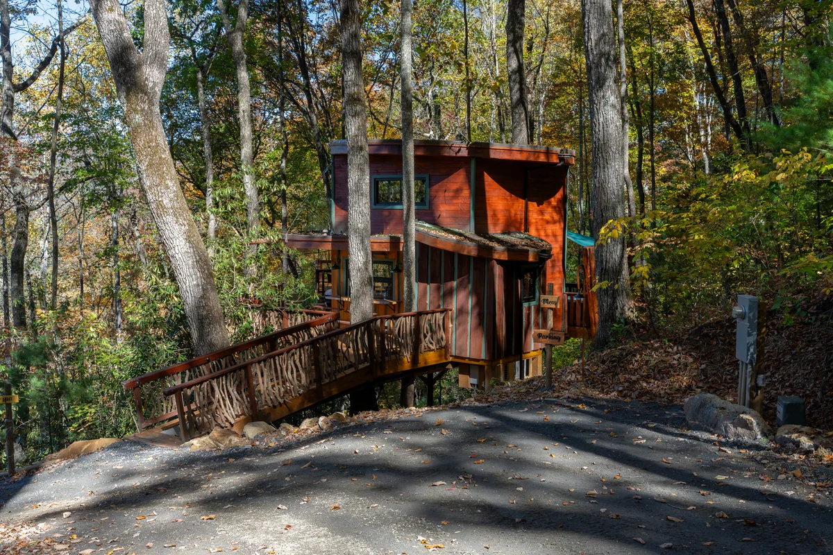 Home in Highlands property photo 4