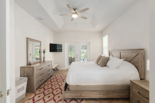 Bedroom 1 image 1
