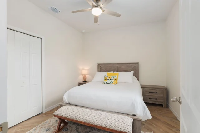 Bedroom 3 image 1