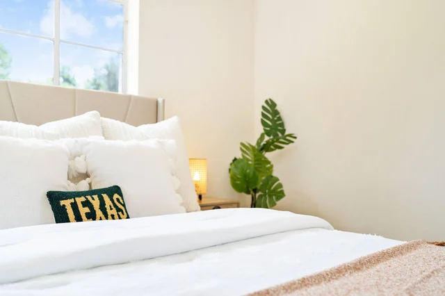 BEDROOM image 1