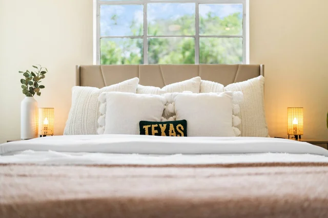 BEDROOM image 1