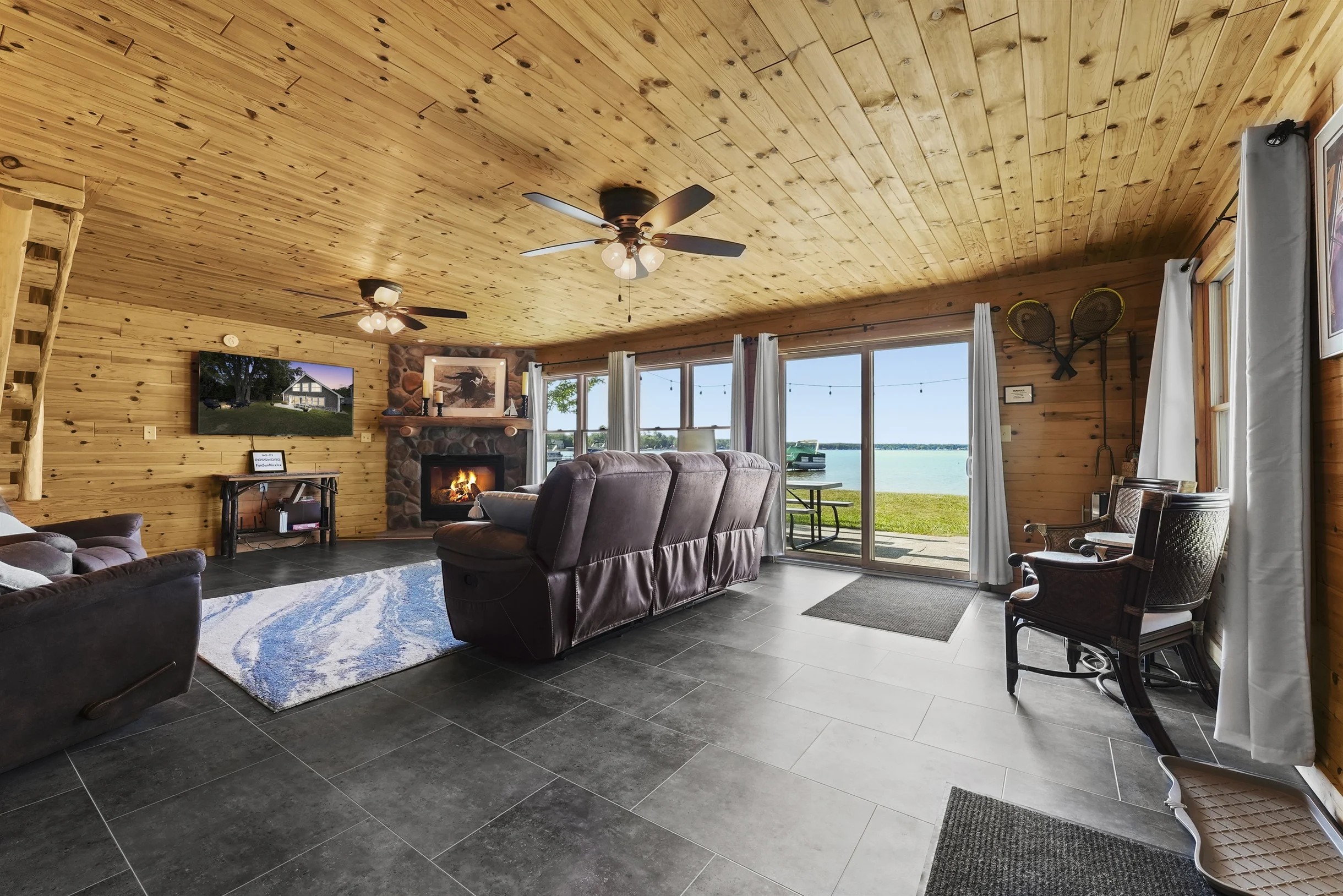 Chalet on the Shore #35