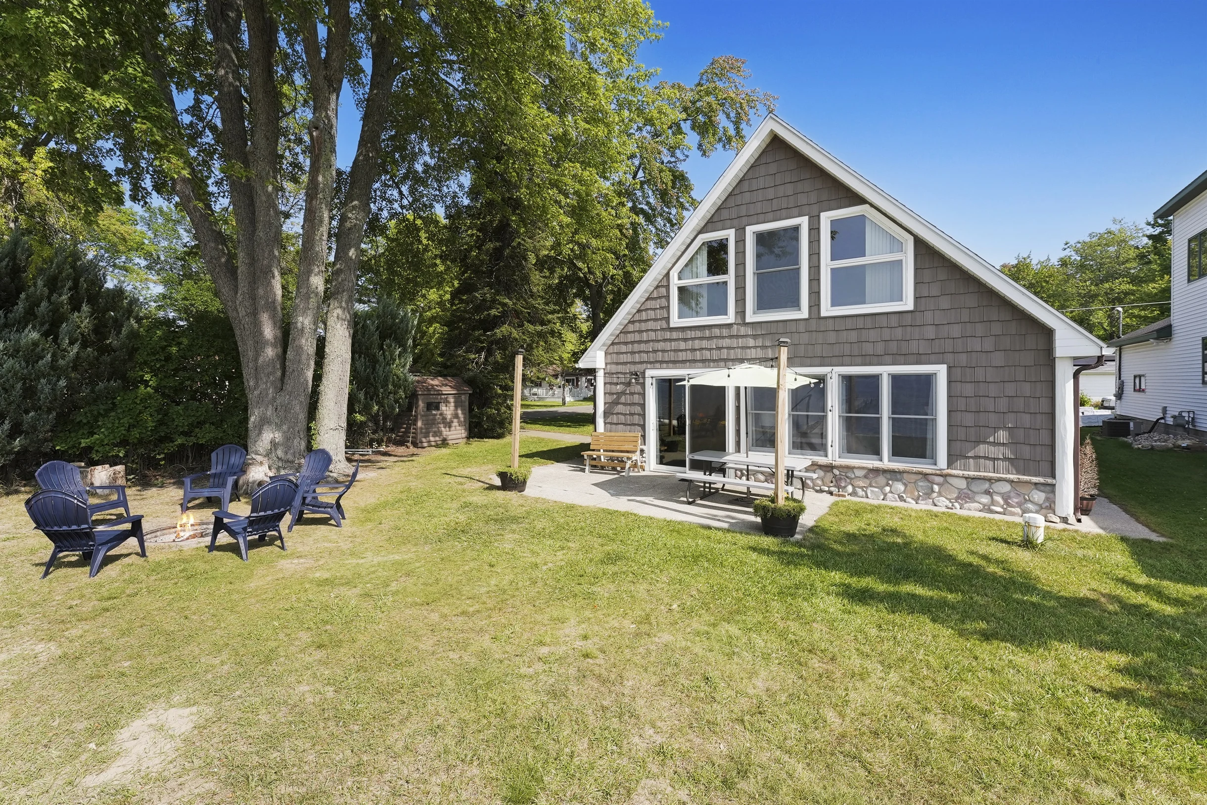 Chalet on the Shore #39