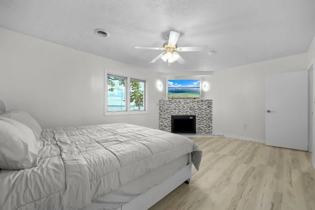 Bedroom 3 image 1