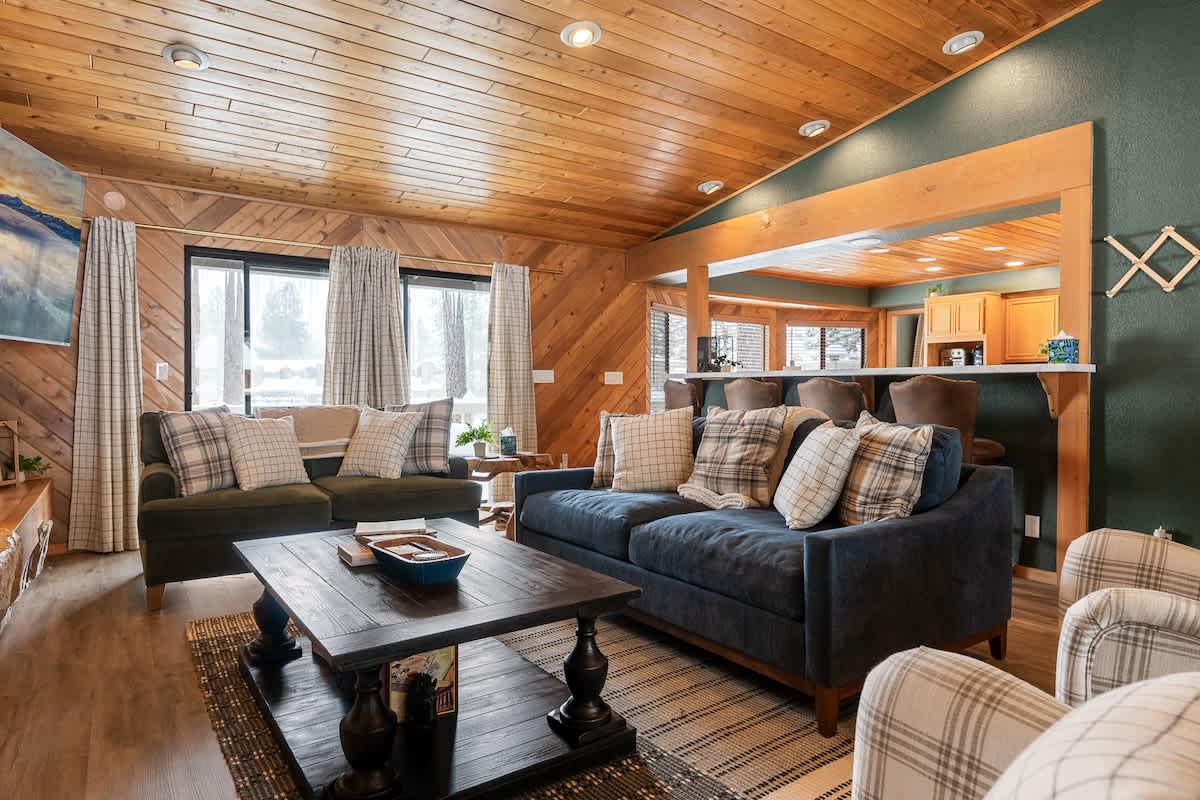 Home in Big Bear Lake property photo 3
