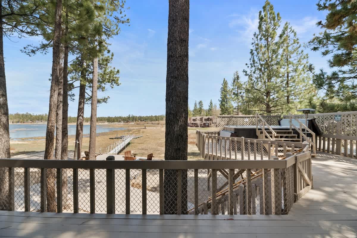 Home in Big Bear Lake property photo 2