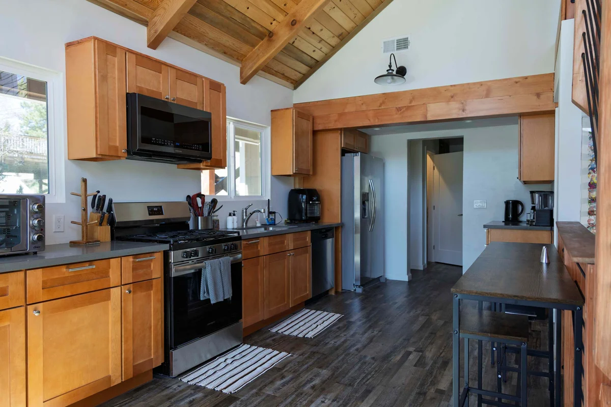 Siskiyou property photo 4