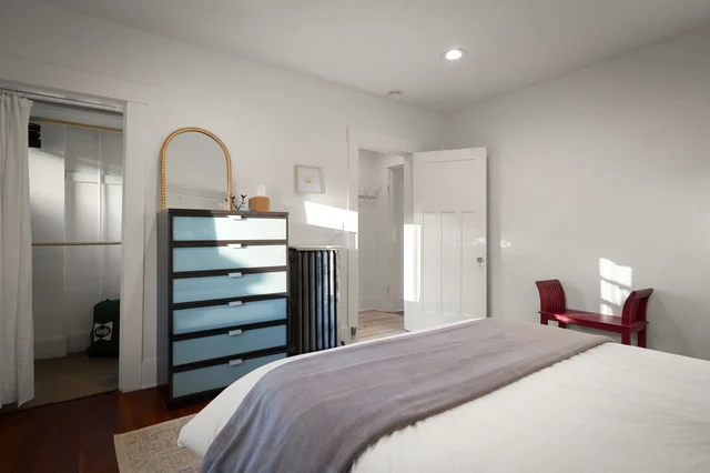 Guest Bedroom 1 image 1
