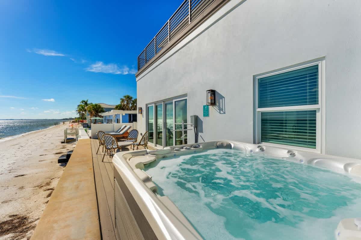 Tripletail | Beachfront | Pool | Hot Tub #14