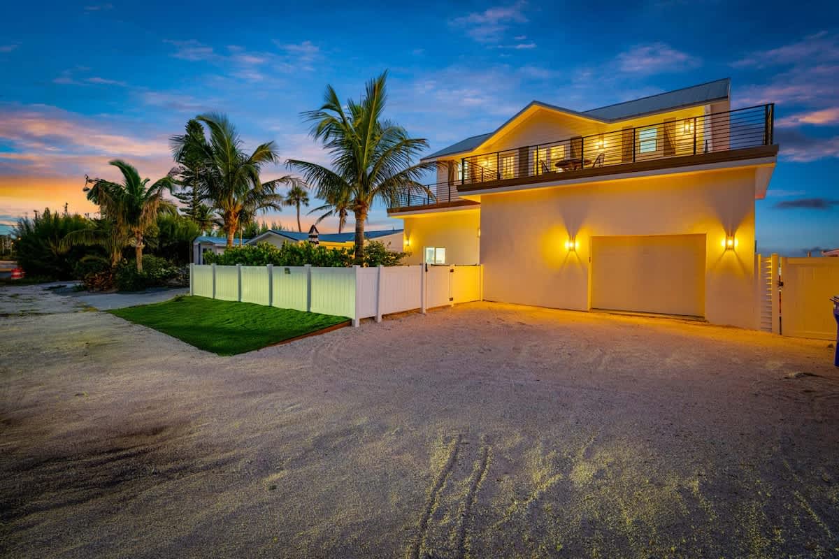 Tripletail | Beachfront | Pool | Hot Tub #26