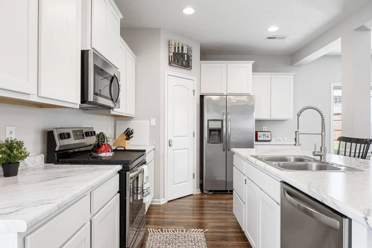 Modern Home Near Broad Ripple + Game Room #21