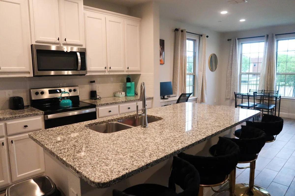 Home in Watauga property photo 3