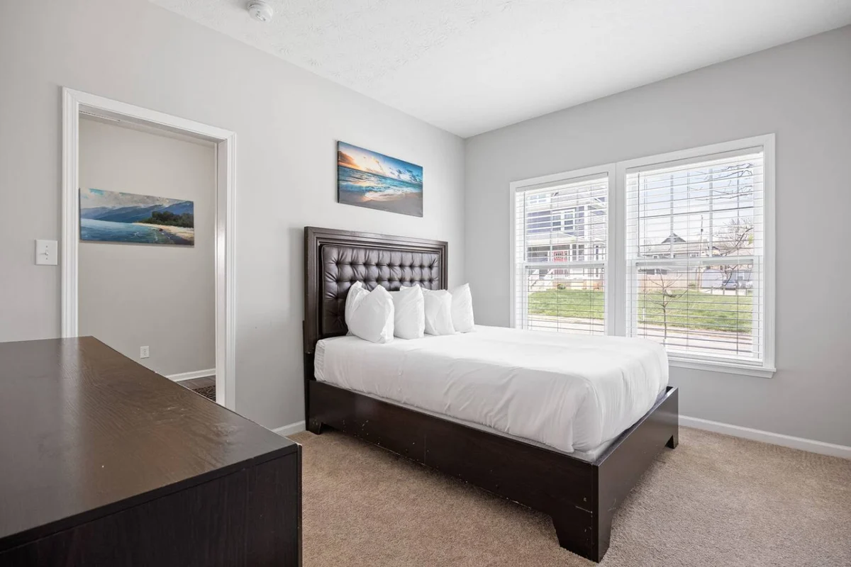 Modern Home Near Broad Ripple + Game Room #149